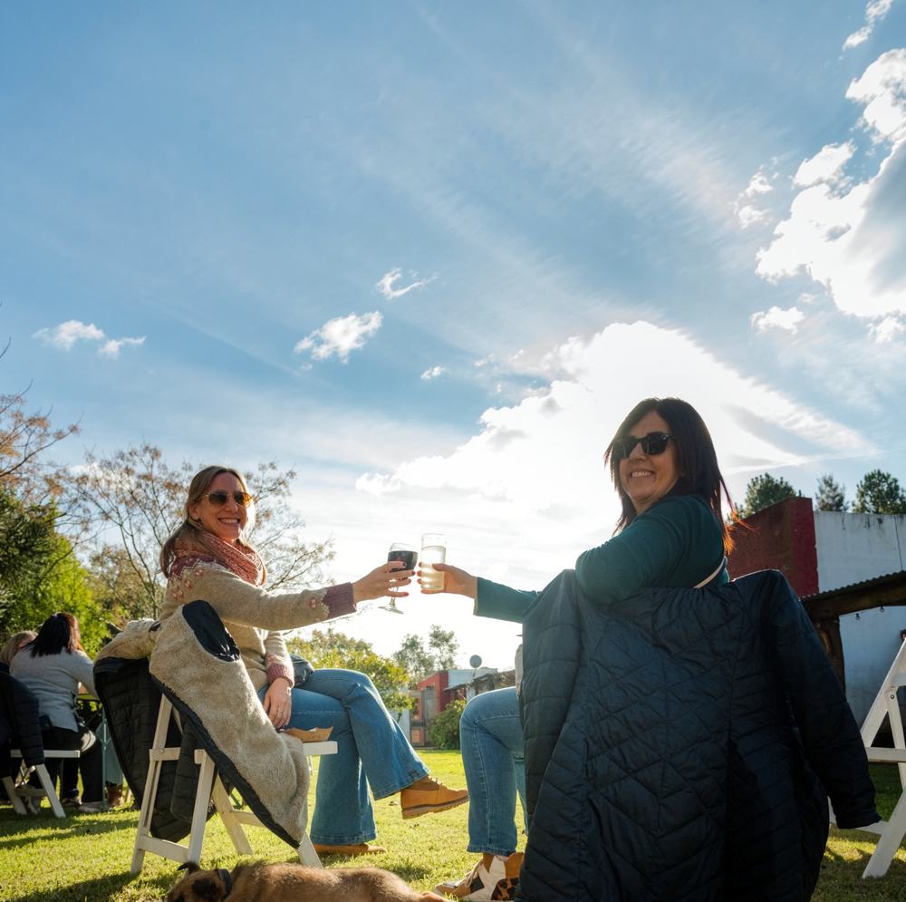 A toast in the park, in the sun